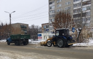 МКУП «Дорсервис» продолжается работа по зимнему содержанию дорог